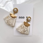 pearl × ivory インド刺繍ピアス
