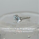 トパーズ ピアス(スカイブルー/4㎜)＠サージカルステンレス