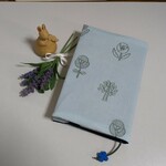 北欧＊お花の刺繍の単行本ブックカバー♪