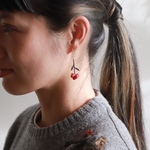 ito hana piace/earring【片耳用・ボルドー】