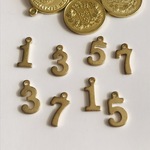8個　真鍮無垢　奇数ナンバー　１，３，５，７