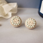 ビーズ刺繍＊コロンংピスタチオグリーンピアス