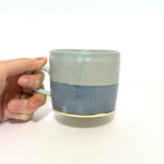 2色の水色のマグカップ　電動ろくろ / 陶器