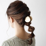 つぶつぶパール三角ヘアクリップ【ゴールド】