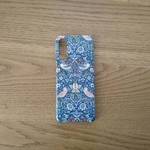 *受注製作*リバティ生地使用*いちご泥棒*ネイビー*リバティ*iPhoneケース*iPhoneカバー*スマホケース*スマホカバー