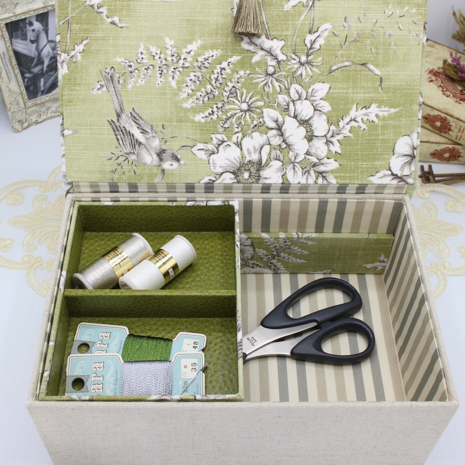 ★フランス製OULIVADOカルトナージュBOX★ペイズリー柄/ベージュ系 73f69905023ceb20d2e1d4cfee806e