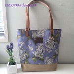 kanegon様リクエスト品 LIBERTY＊バックル付き本革持ち手ビニコトートバッグ＜アーカイブライラック＞