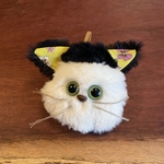 保護猫チャリティキーホルダー【まえがみさん】