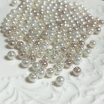 4mm グラスパール(ホワイト系)　20ｇ*200個くらい　