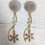 シールピアス   冬の大人ピアス
