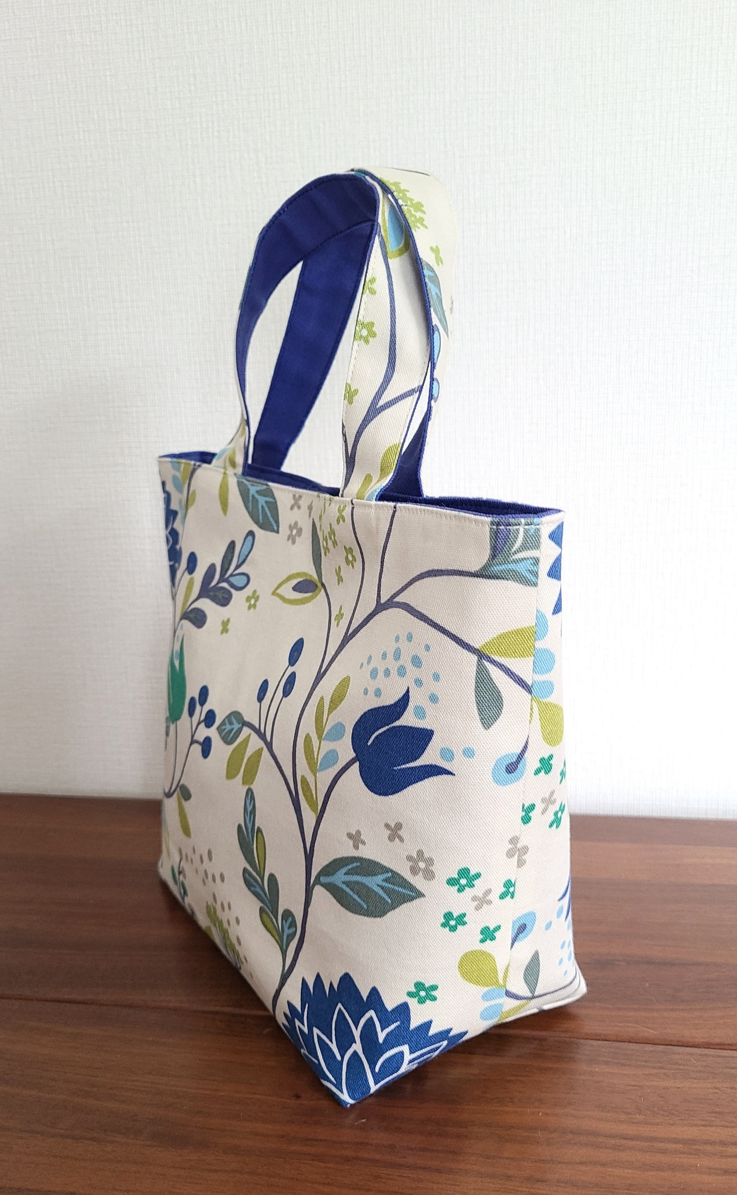 選ぶなら ⑤ ハンドメイド トートバッグ ブルー 花柄 バッグ(女性用) 選ぶなら ⑤ ハンドメイド トートバッグ ブルー 花柄 バッグ(女性用)