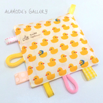 Baby Toy ポケットサイズ かしゃかしゃ&タグ ハンカチ No.0217