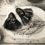 dark blue tassel