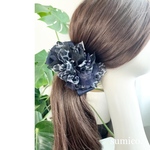 バナナクリップ　pinna ヒョウ柄オーガンジー×ネイビー