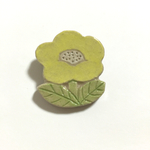 陶器のお花のブローチ