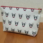 たっぷり入るポーチ マチ付〈フレンチブルドッグ〉