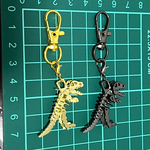 人気❤︎【送料無料】♡ 恐竜の化石 チャーム♡ キーホルダーやバッグチャームとして使えます