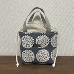 再１０♡　洗える！保冷お弁当用トートバッグ　北欧風　サークルフラワー　ランチトート　グレー