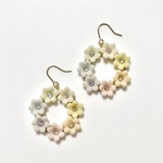 マシュマロカラーの虹の花ピアス(イヤリング)