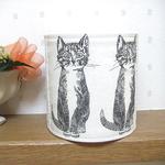 **おすまし猫のペーパーカバー**　