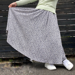 リーフ柄のサーキュラースカート