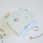 カルトナージュの小さな本型小箱（Bunny Bunny - blue）
