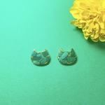 グリーン猫ピアス【イヤリング対応】