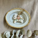 《１点もの》ビーズ刺繍・うさぎのバッグチャーム