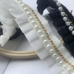 オフホワイト☆パール✕ゴールドチェーン付タックフリル☆ハンドメイド☆手芸☆材料