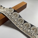 60cmカット/約4.5cm幅/刺繍リボン/カラーチュール/黒/ホワイト刺繍