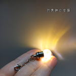 小さな銀のソケットランプ★電球色LED・12mm半分黄色クラックビーズ★極小ボタン電池AG1（LR621）×3個内蔵、配線不要、電池交換可能★光るミニチュア★裸電球・LEDライト1灯・ドールハウス
