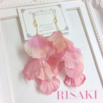 再×3販！桜の花びら   華やか ピアスorイヤリング