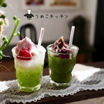 【ミニチュア】ドールハウス用　2個セット　昭和レトロなカットグラス　抹茶ドリンク