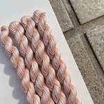刺し子糸　20/4  (細)   ときがら茶色　桜染め　シルケット加工