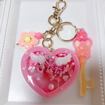 ✩.*˚受注生産✩.*˚ゆめかわハートのしゃかしゃかキーホルダー