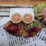【ピアス】 フラワー ピンク パール ビーズ刺繍 カボション ゴールド インド刺繍リボン/イヤリングOK
