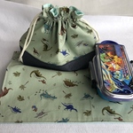 お弁当袋&ランチョンマット⑦   〜うす緑地の恐竜柄〜25×35