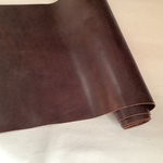 牛革　オイルレザー　ダークブラウンB　30デシロール  本革　ハンドメイド　レザークラフト　革　レザー　leathercraft　革細工　ロウ引き　財布　キーケース　素材