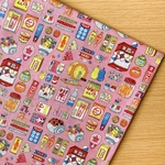 50*50【シーチング】昭和レトロな駄菓子屋／ピンク《 シーチング生地 コットン 綿 駄菓子 お菓子 チョコレート グミ 黒 COTTONCANDY 薄手 》