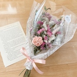 ドライフラワー ブーケ ♡ ホワイト ピンク かすみ草 スワッグ ミニブーケ スターチス プレゼント 花束 ラッピング バラ 薔薇 