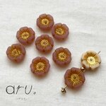 [B2201-1] 【8個】 樹脂 ビーズ エスニック フラワー 11mm ピンク ゴールド 花 パーツ はな びーず 通し穴あり ハイビスカス アジアン ピアス イヤリング ブレスレット