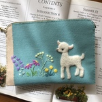 🍀felt  de patchwork子ヤギのお薬手帳ケース🍀