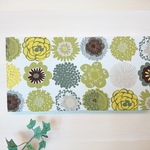 お花模様(ホワイト)のファブリックパネル 40cm×20cm  