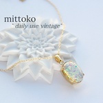 紙吹雪オパールのネックレス　ヴィンテージ　
