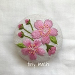ハンドメイドの刺繍ブローチ 桜　さくら リネン100％