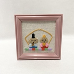 【送料無料】刺繍　フレーム　インテリア　トイプードル　ひな祭り　お雛様