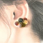 刺繍ﾋﾞｰｽﾞﾋﾟｱｽ:チェコスクエアモスグリーンスパンコールベージュ　サージカルステンレス