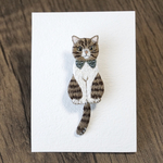 つけ襟猫ちゃんの刺繍ブローチ/キジトラ白/イエロー系アイ