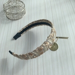 【再販】カフェラテフラワー♡インド刺繍　カチューシャ　ホワイト　フラワー刺繍　カフェラテ　ベージュ　発表会　七五三　