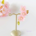 ◆紫陽花◆桜満開の華やかイヤーカフ(片耳用)